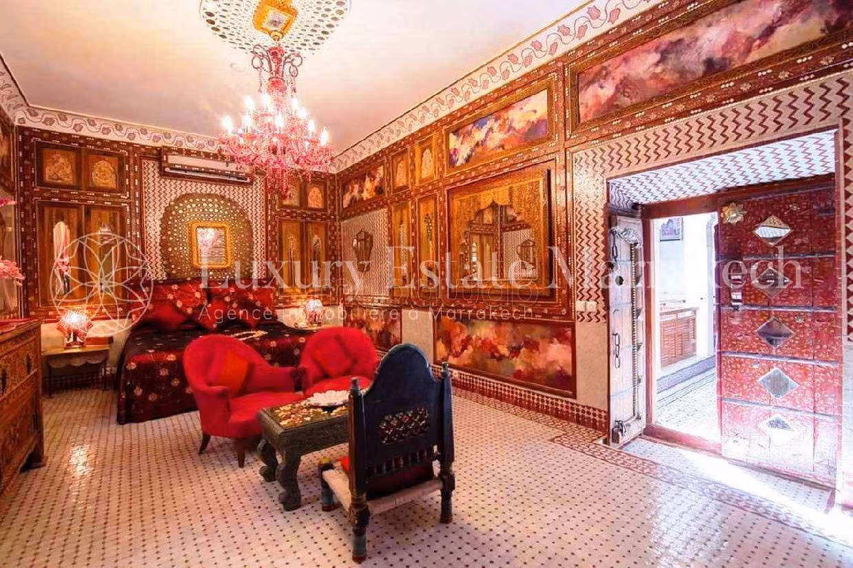 Te koop: riads in Mouassine. 25 Slaapkamers. Volledig gemeubileerd. 