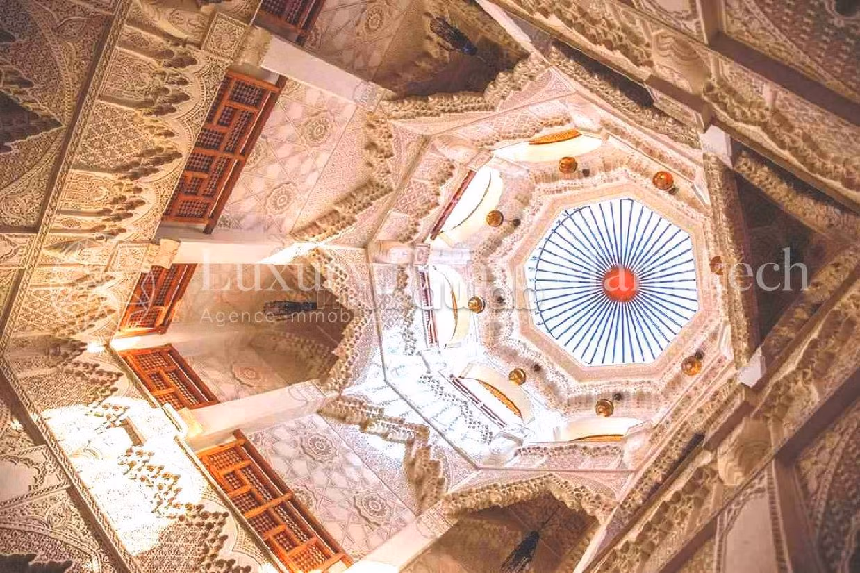 Te koop: riads in Mouassine. 25 Slaapkamers. Volledig gemeubileerd. 