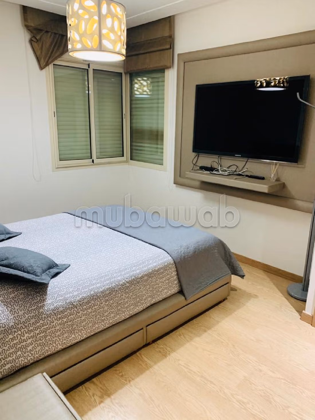 Flat for rent. Large area 165 m². caretaker available, air conditioning system.