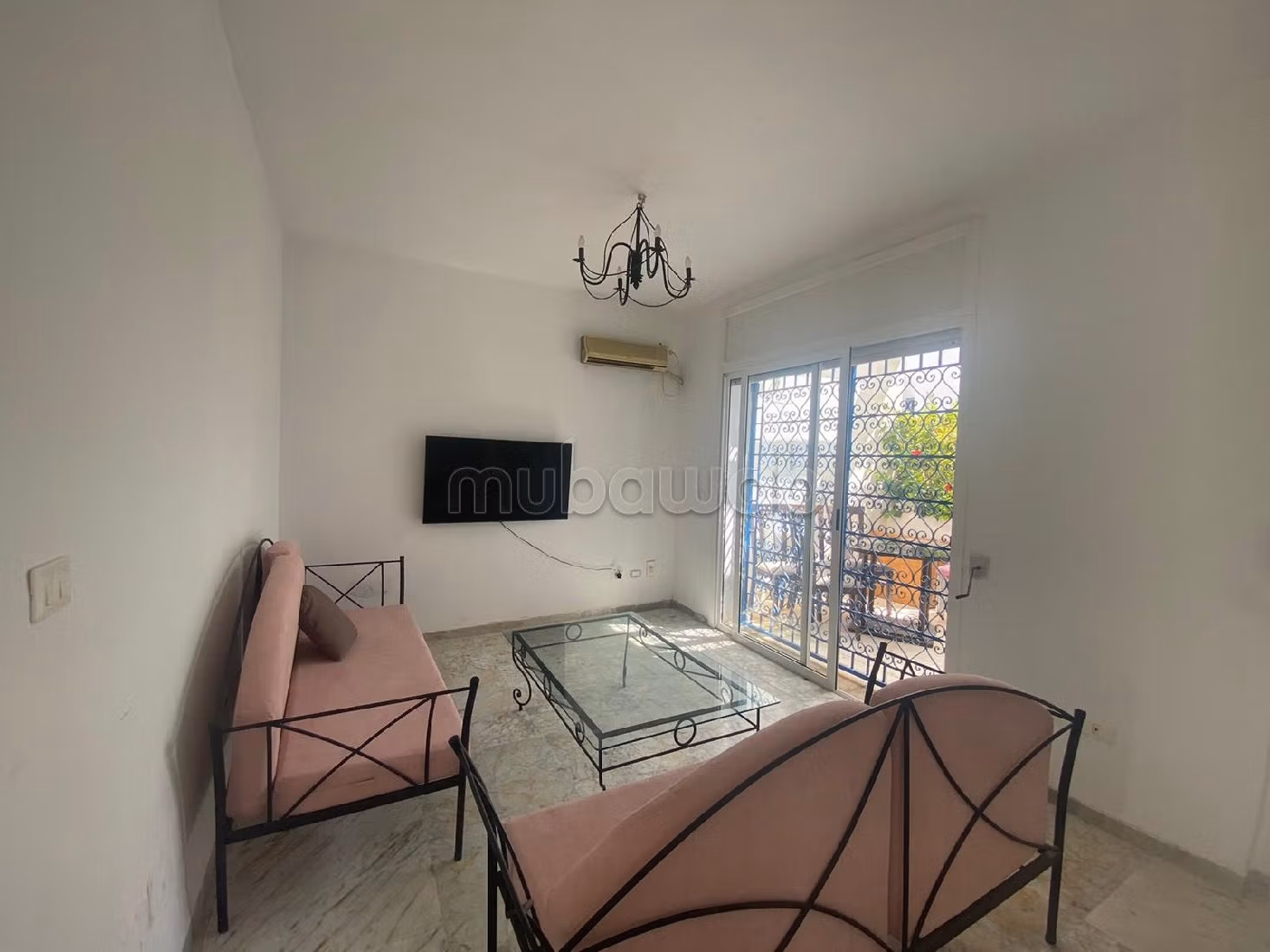 Bellissima casa in affitto a Hammamet. 4 locali. Servizio di conciergerie e piscina