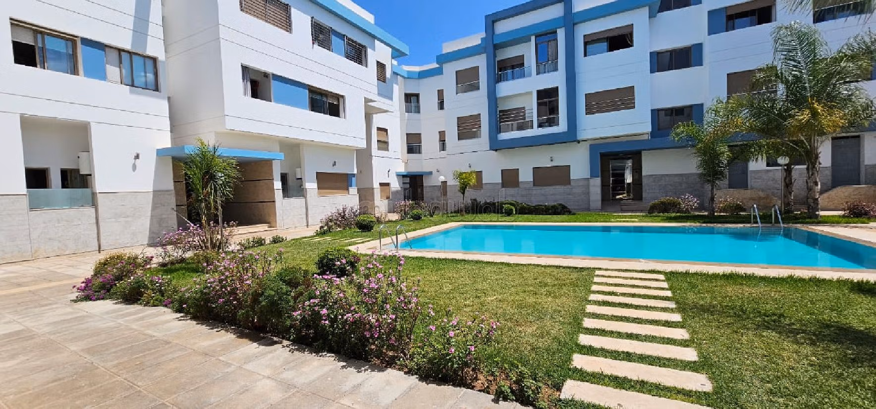 Appartementen om te huren in Harhoura. Totale oppervlakte 82 m². Garage en lift