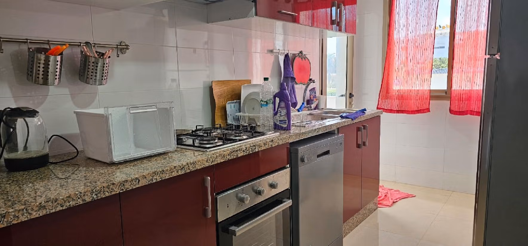 Appartementen om te huren in Harhoura. Totale oppervlakte 82 m². Garage en lift