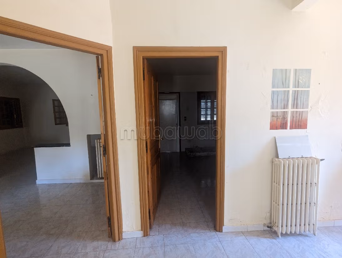 Proprietà in vendita a Atlas. Superficie totale 427 m². Impianto di riscaldamento. 