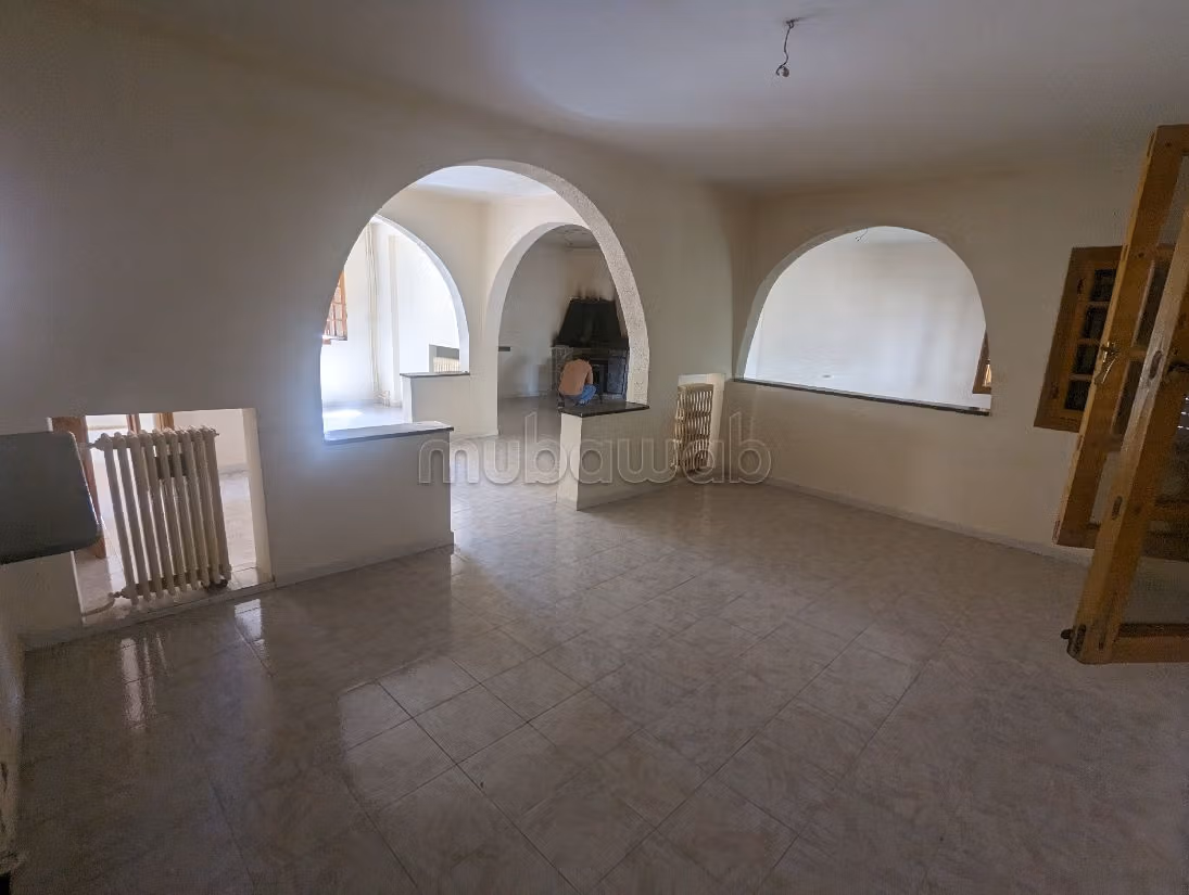 Proprietà in vendita a Atlas. Superficie totale 427 m². Impianto di riscaldamento. 