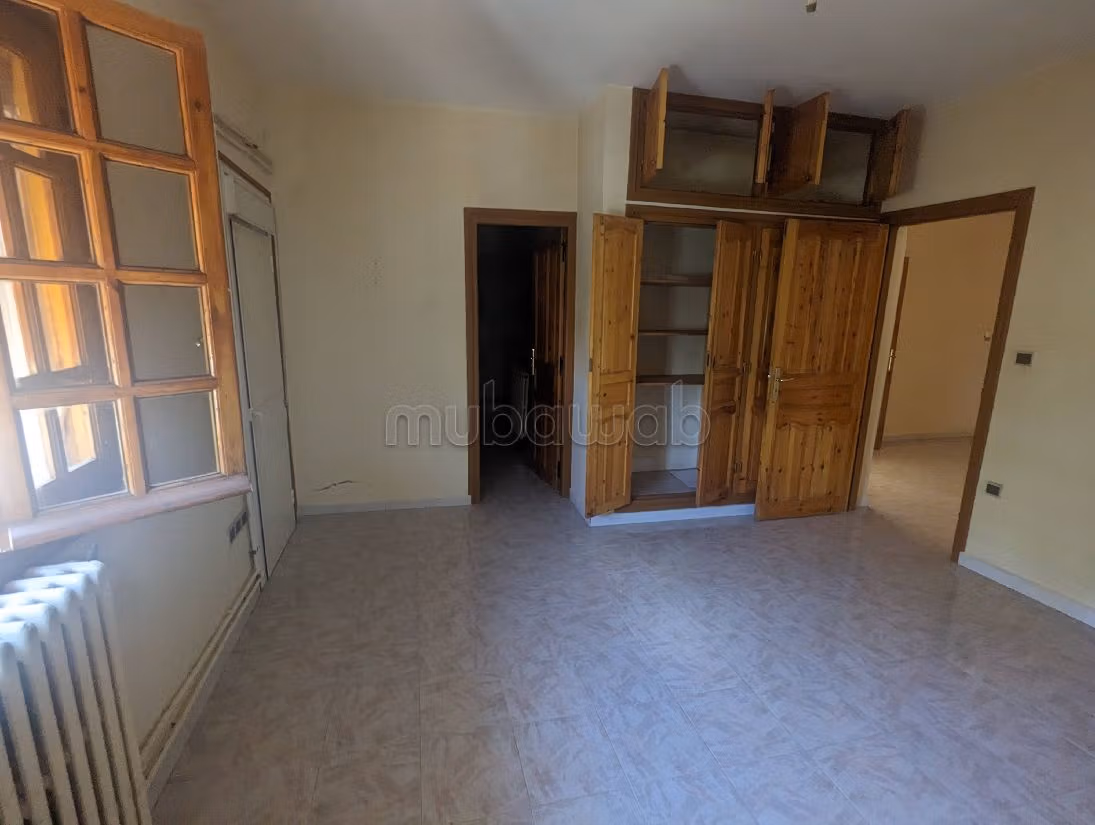 Proprietà in vendita a Atlas. Superficie totale 427 m². Impianto di riscaldamento. 