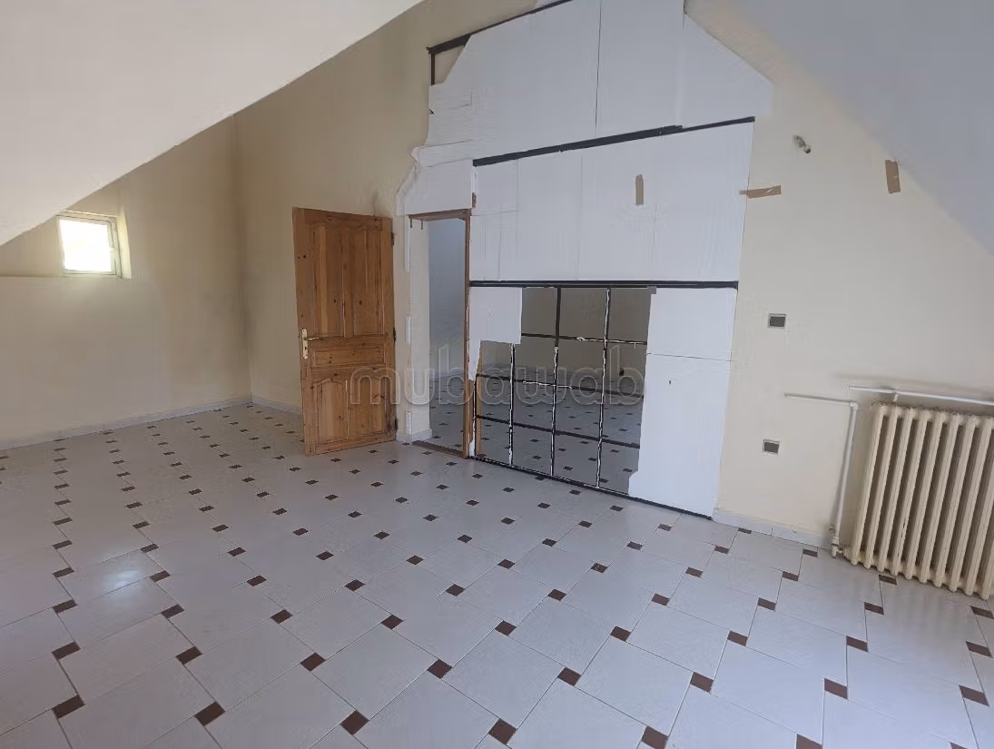 Proprietà in vendita a Atlas. Superficie totale 427 m². Impianto di riscaldamento. 