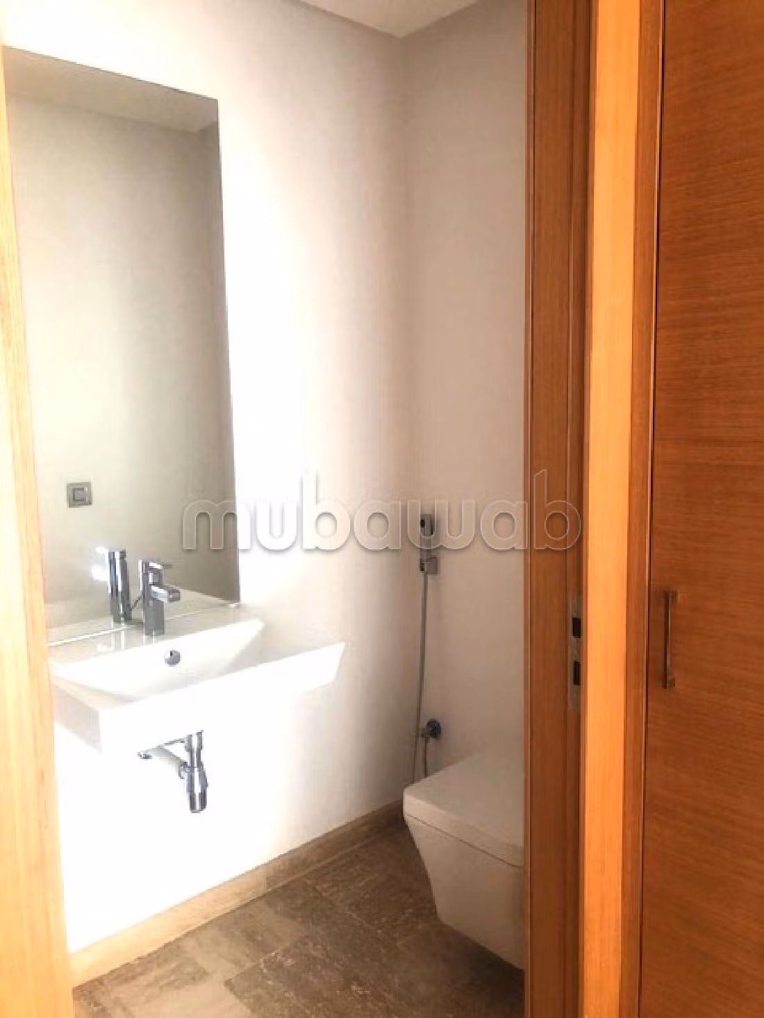 Bel appartement à cfc