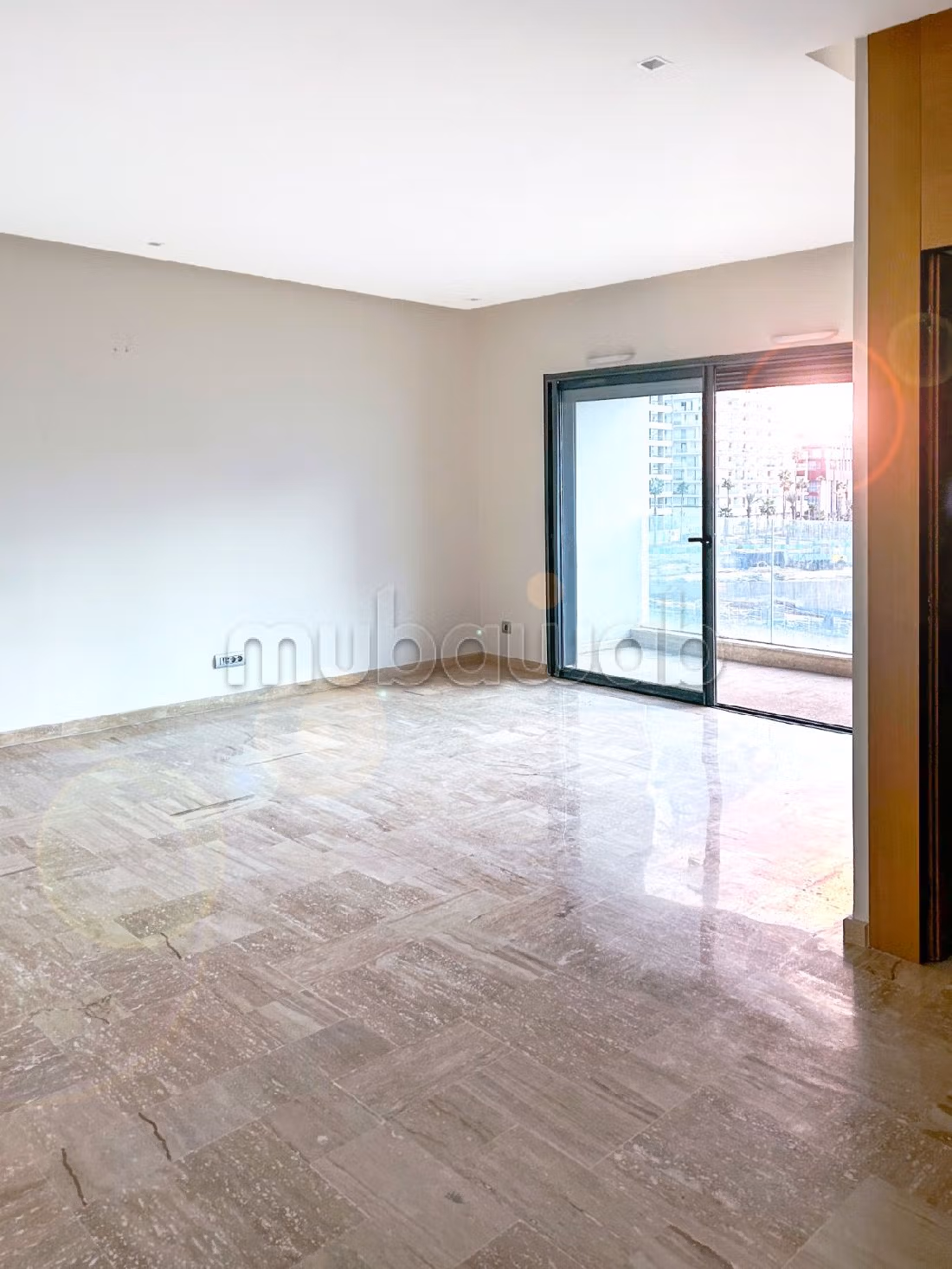 Bel appartement à cfc