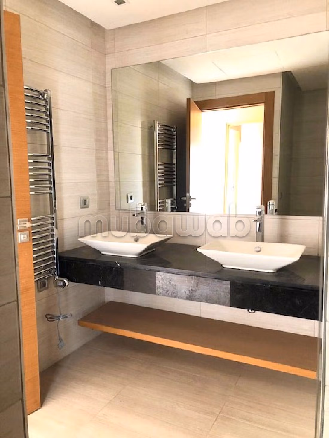 Bel appartement à cfc