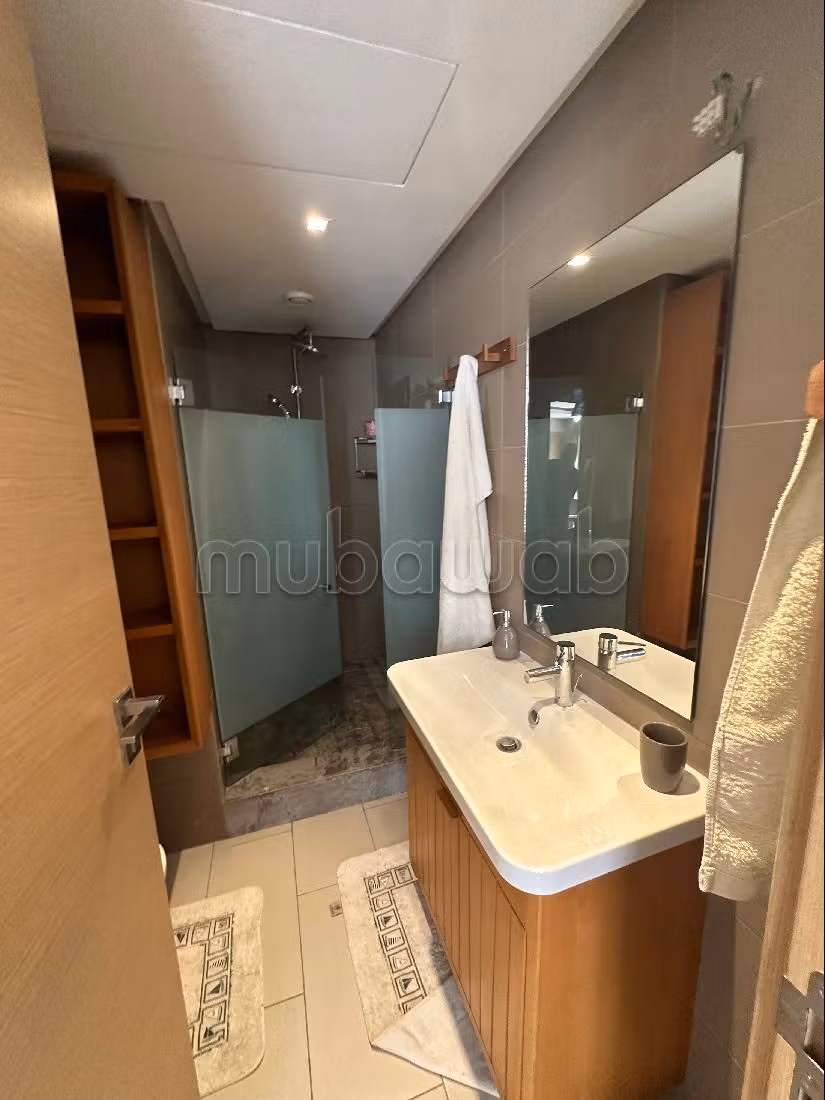 Appartementen huren in Casablanca Finance City. 3 Kamers. Gemeubileerd.