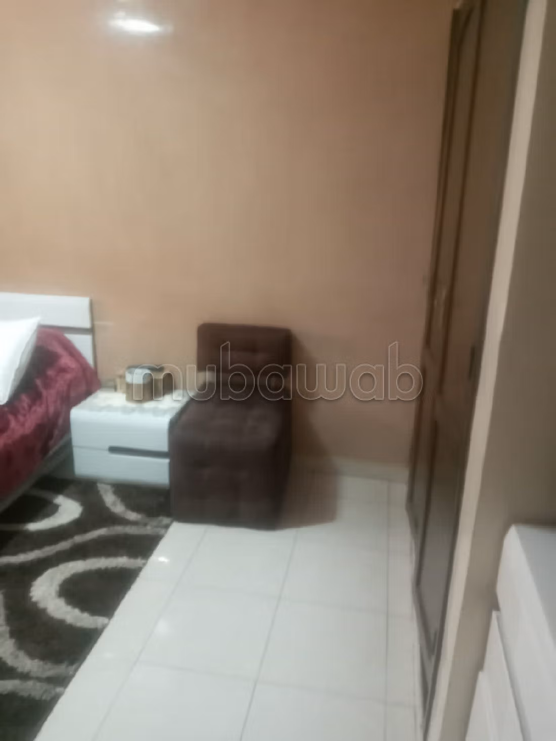 شقة رائعة للبيع بالمحاميد. 2 غرف. شرفة