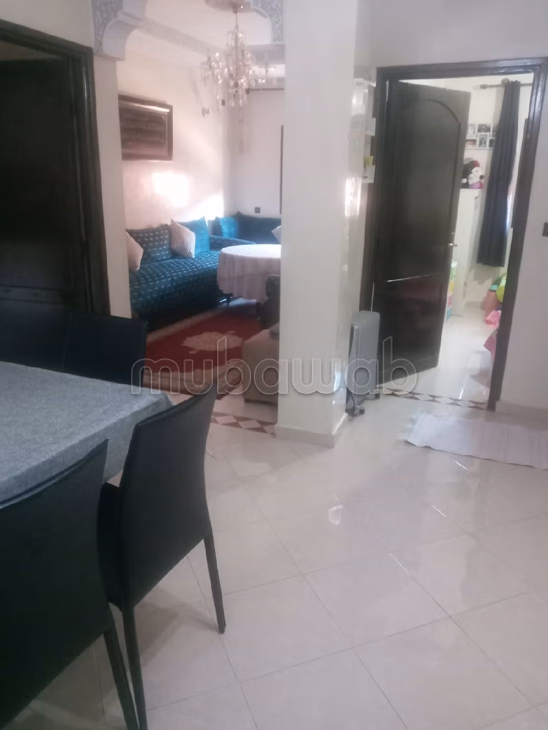 شقة رائعة للبيع بالمحاميد. 2 غرف. شرفة