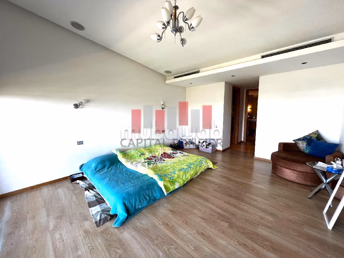 High quality villa for rent in Bouskoura Ville. 5 rooms. Swimming pool and fireplace