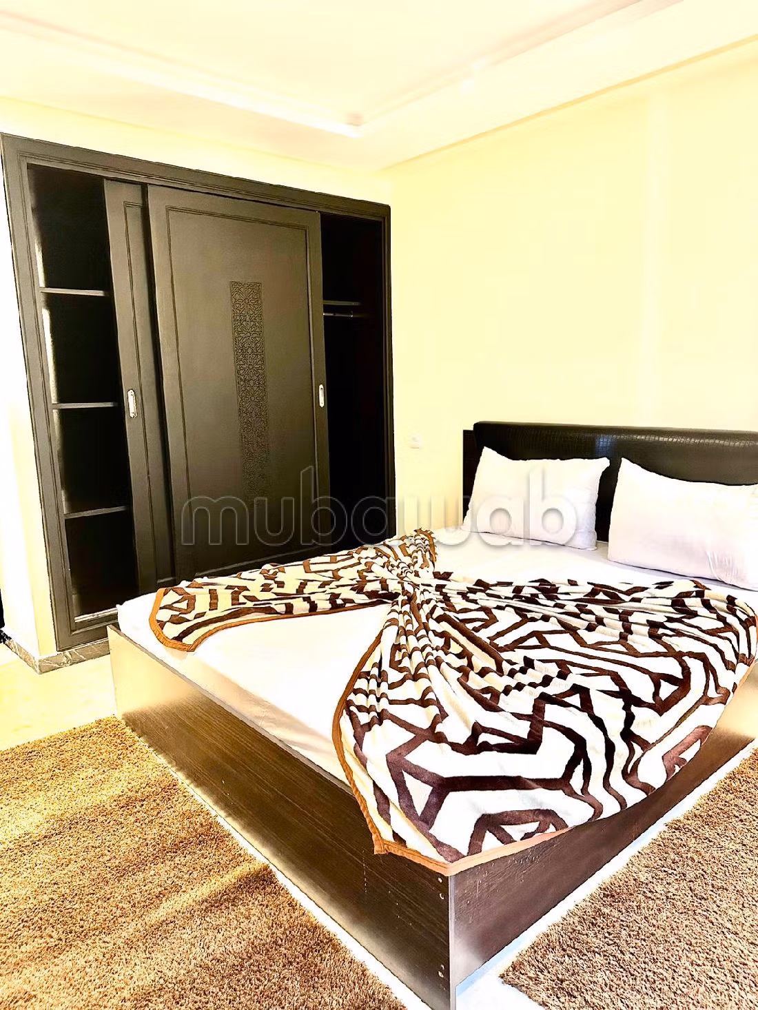 شقة للبيع بكليز. المساحة الإجمالية 191 م². مفروشة. 