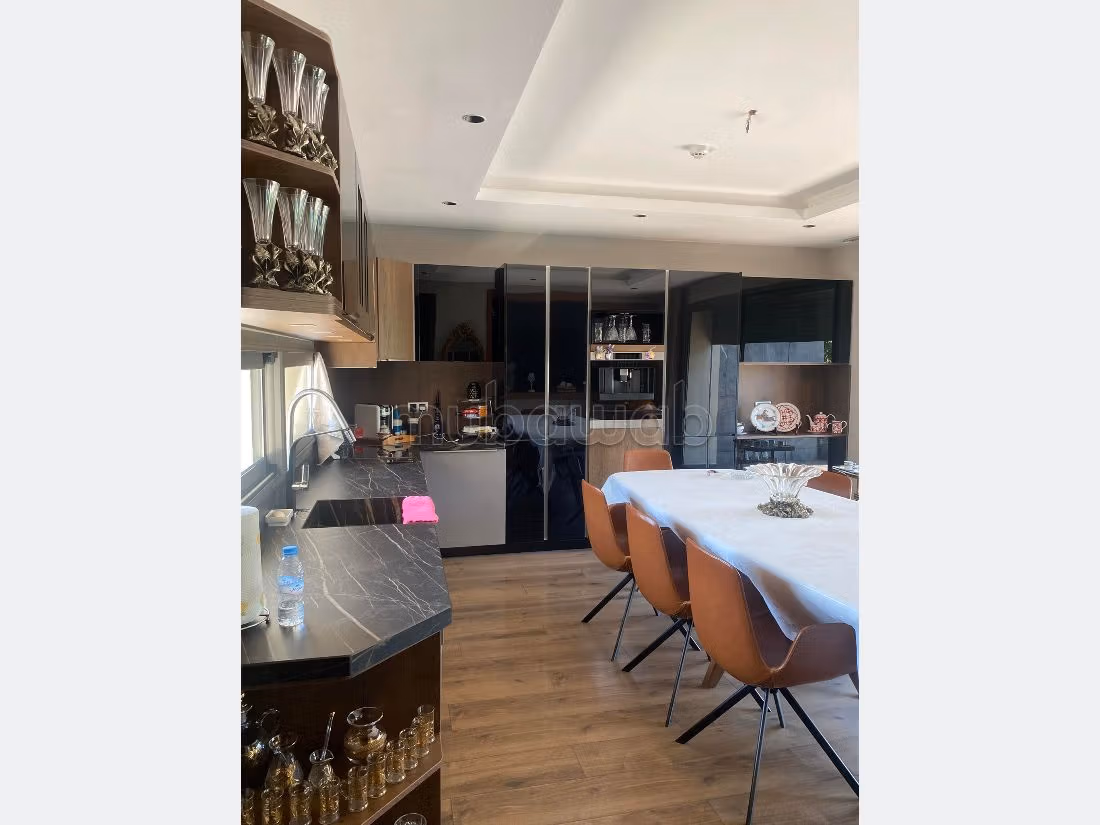 Casa de alto standing en venta en Ville Verte. 3 hermosas habitaciones. Mobiliario nuevo. 