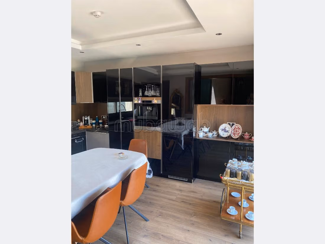 Casa de alto standing en venta en Ville Verte. 3 hermosas habitaciones. Mobiliario nuevo. 