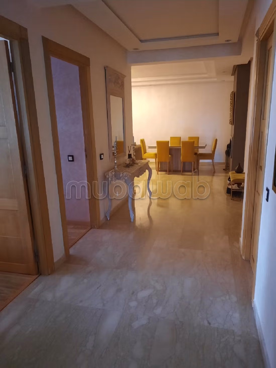 Affitto di uno splendido appartamento a Les princesses. 3 ampi locali. Climatizzazione. 