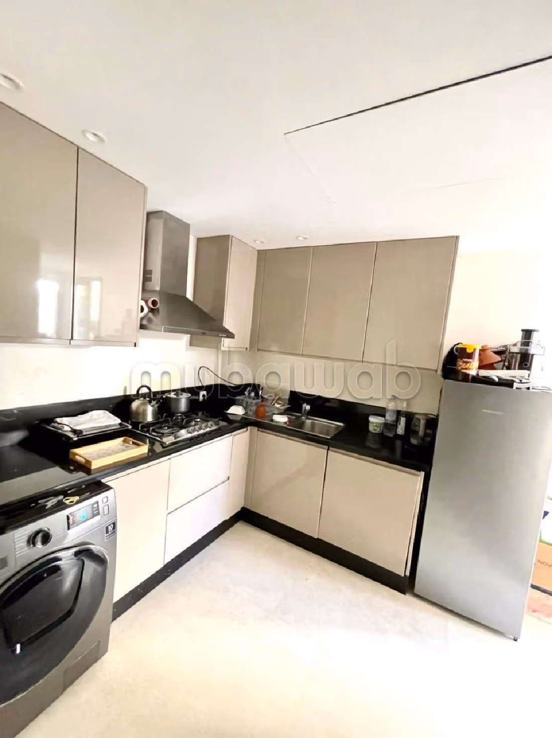 Se alquila este piso en Ferme Bretonne (Hay Arraha). 2 bonitas habitaciones. Terraza y ascensor. 