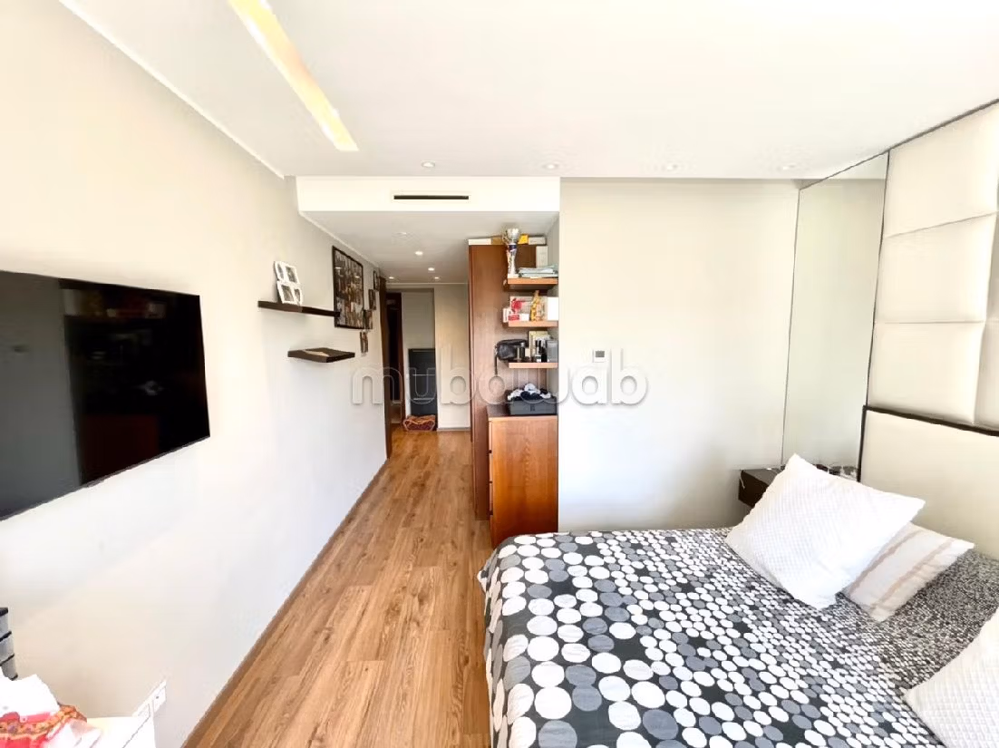 Se alquila este piso en Ferme Bretonne (Hay Arraha). 2 bonitas habitaciones. Terraza y ascensor. 