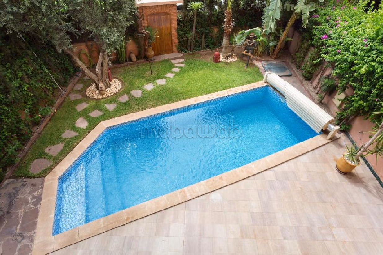 Superbe appartement à vendre à Hivernage. 3 chambres. Meublé