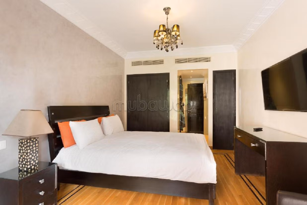 Superbe appartement à vendre à Hivernage. 3 chambres. Meublé