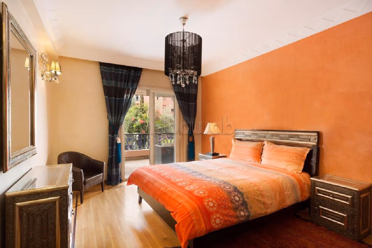 Superbe appartement à vendre à Hivernage. 3 chambres. Meublé