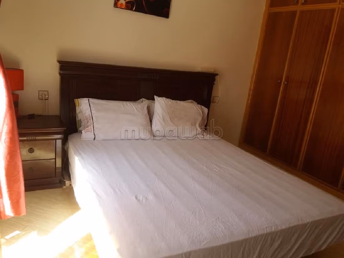 Fabulous apartment for sale. Large area 113 m². No Lift, Large terrace