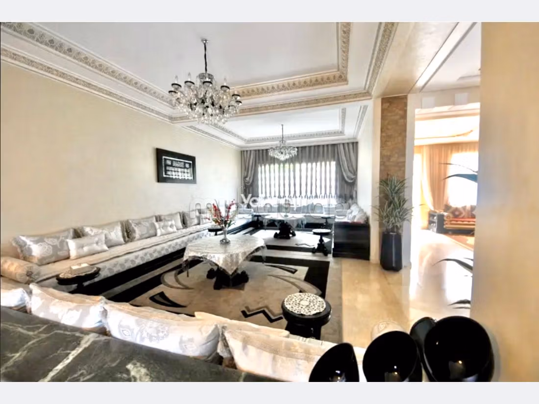 Casa de lujo en venta en Laymoune. 4 dormitorios. Aire condicionado integrado