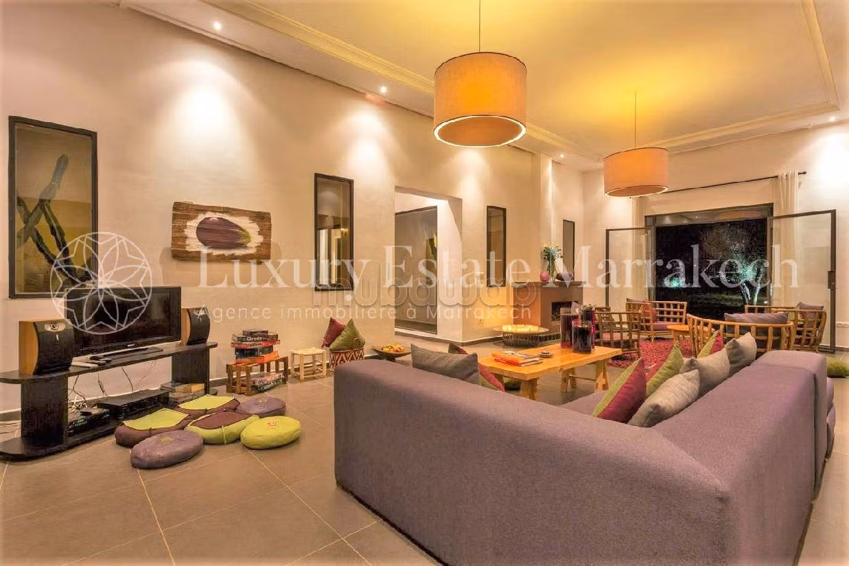 Villa de lujo en venta en Route Amizmiz. 5 bonitas habitaciones. Bien decorado. 