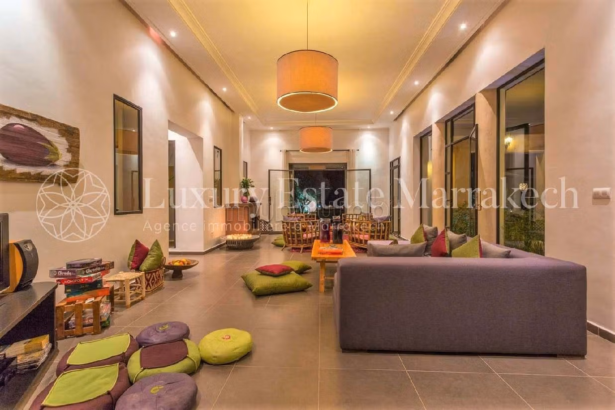 Villa de lujo en venta en Route Amizmiz. 5 bonitas habitaciones. Bien decorado. 