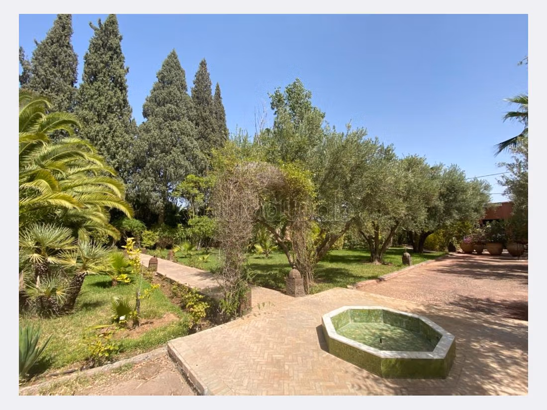 Pavillon avec piscine privée route d'ouarzazate