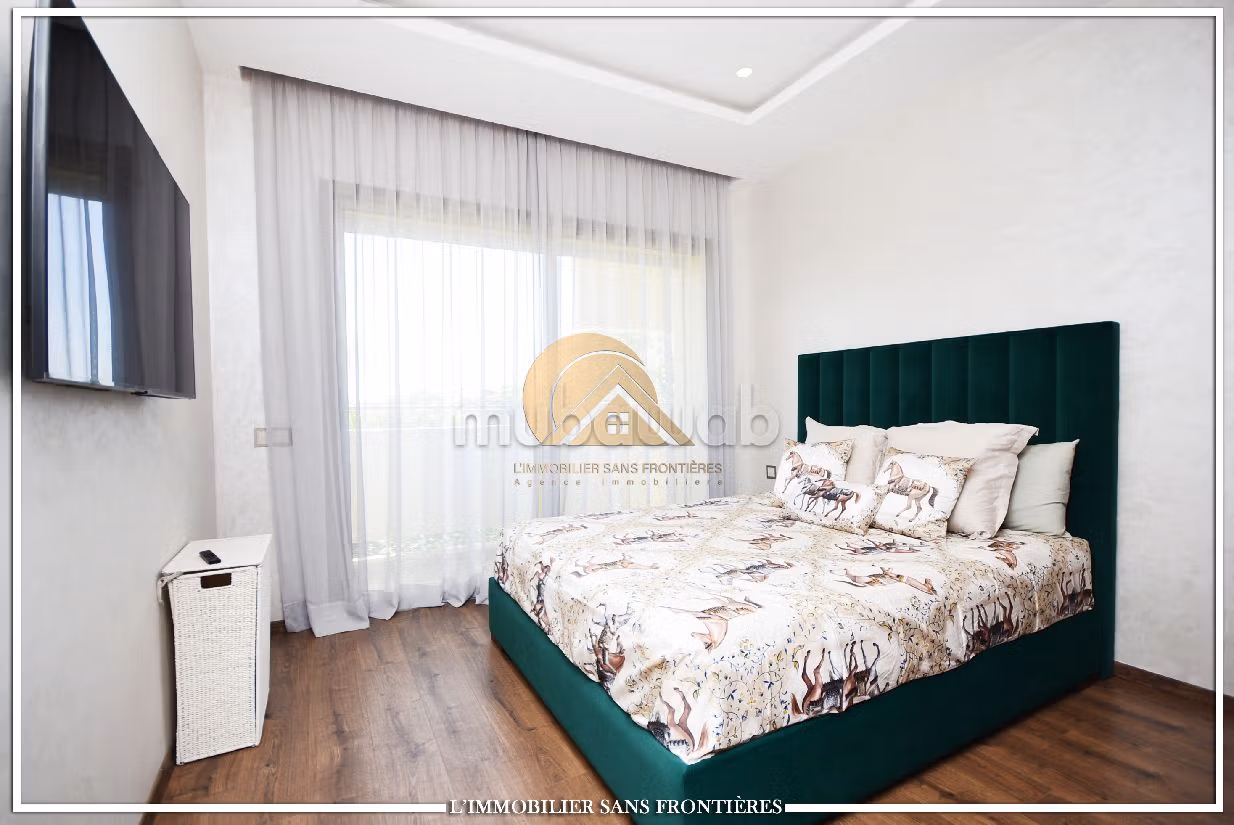 Fabulous house for sale in Hay Targa. 5 rooms. Usable fireplace, Large swimming pool. 