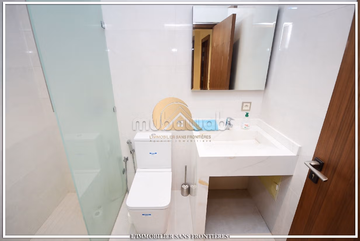 Fabulous house for sale in Hay Targa. 5 rooms. Usable fireplace, Large swimming pool. 