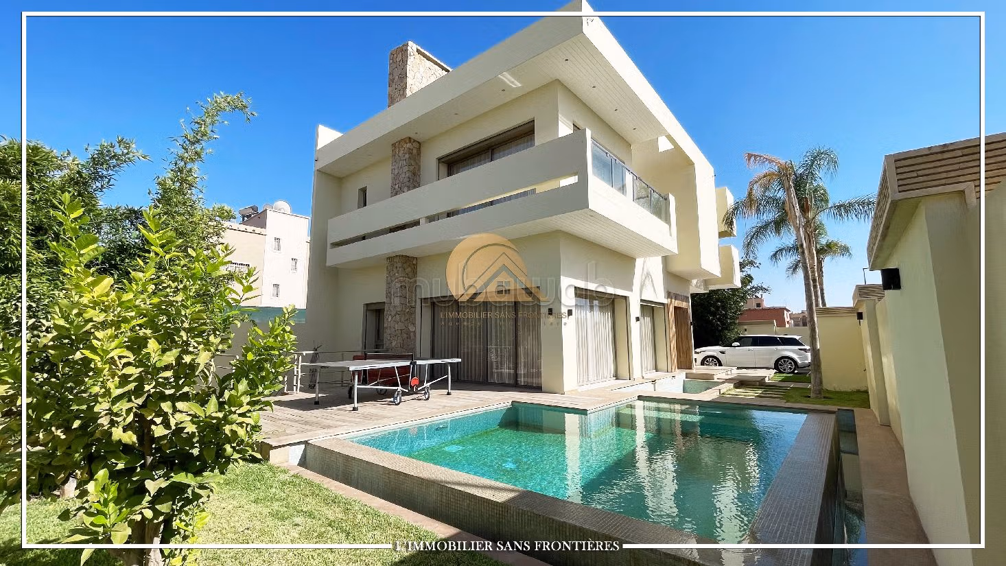 Fabulous house for sale in Hay Targa. 5 rooms. Usable fireplace, Large swimming pool. 