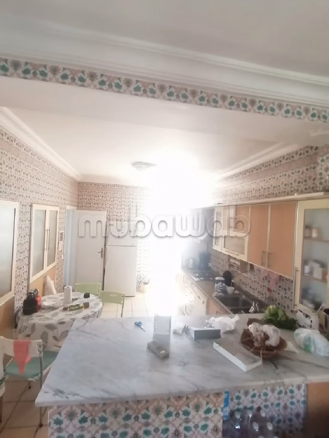منزل ممتاز للبيع ب برج بكوش. المساحة الكلية 430 م². مكان وقوف السيارات وشرفة. 