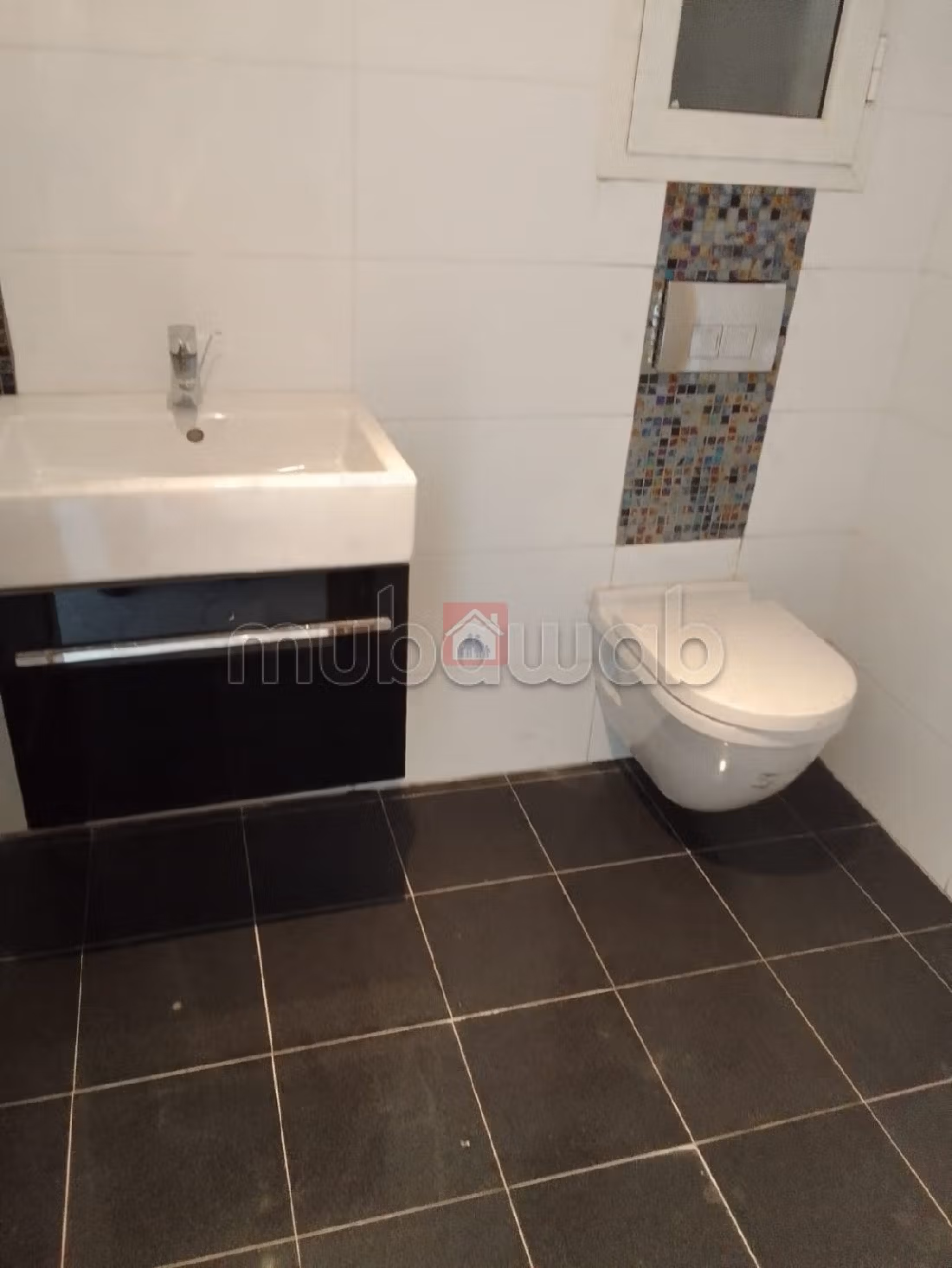 Appartamento da acquistare. Superficie 234 m². Terrazzo e garage. 