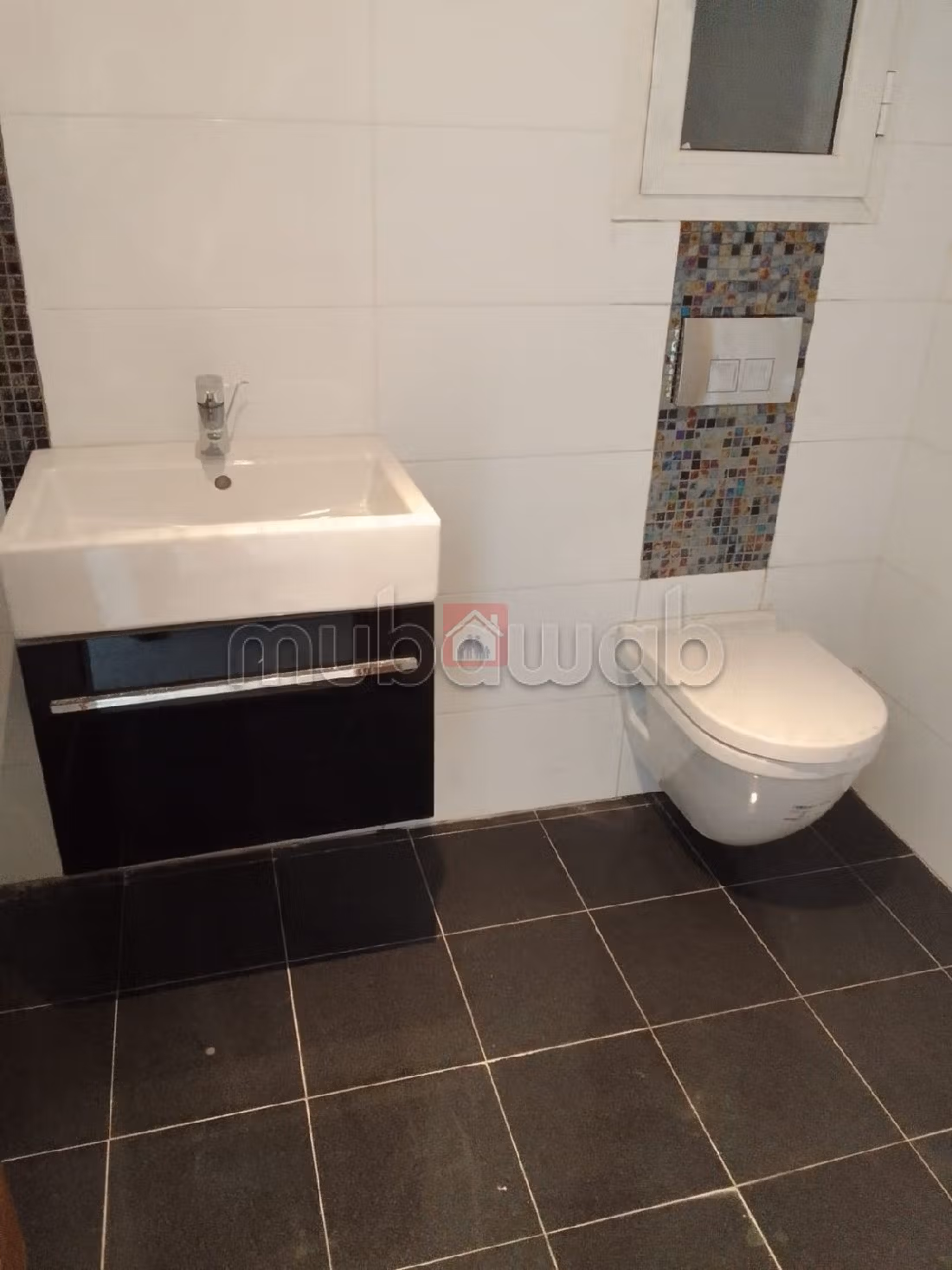 Appartamento da acquistare. Superficie 234 m². Terrazzo e garage. 