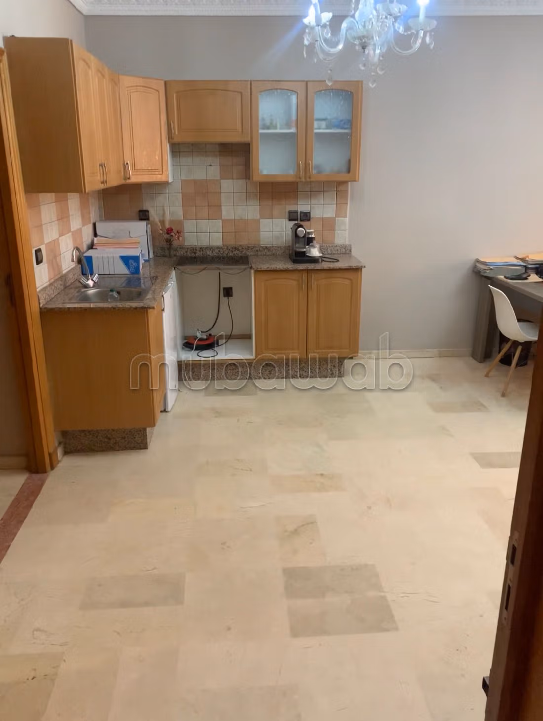 Apartment for sale in Guéliz. 2 rooms. Caretaker service and air conditioning.