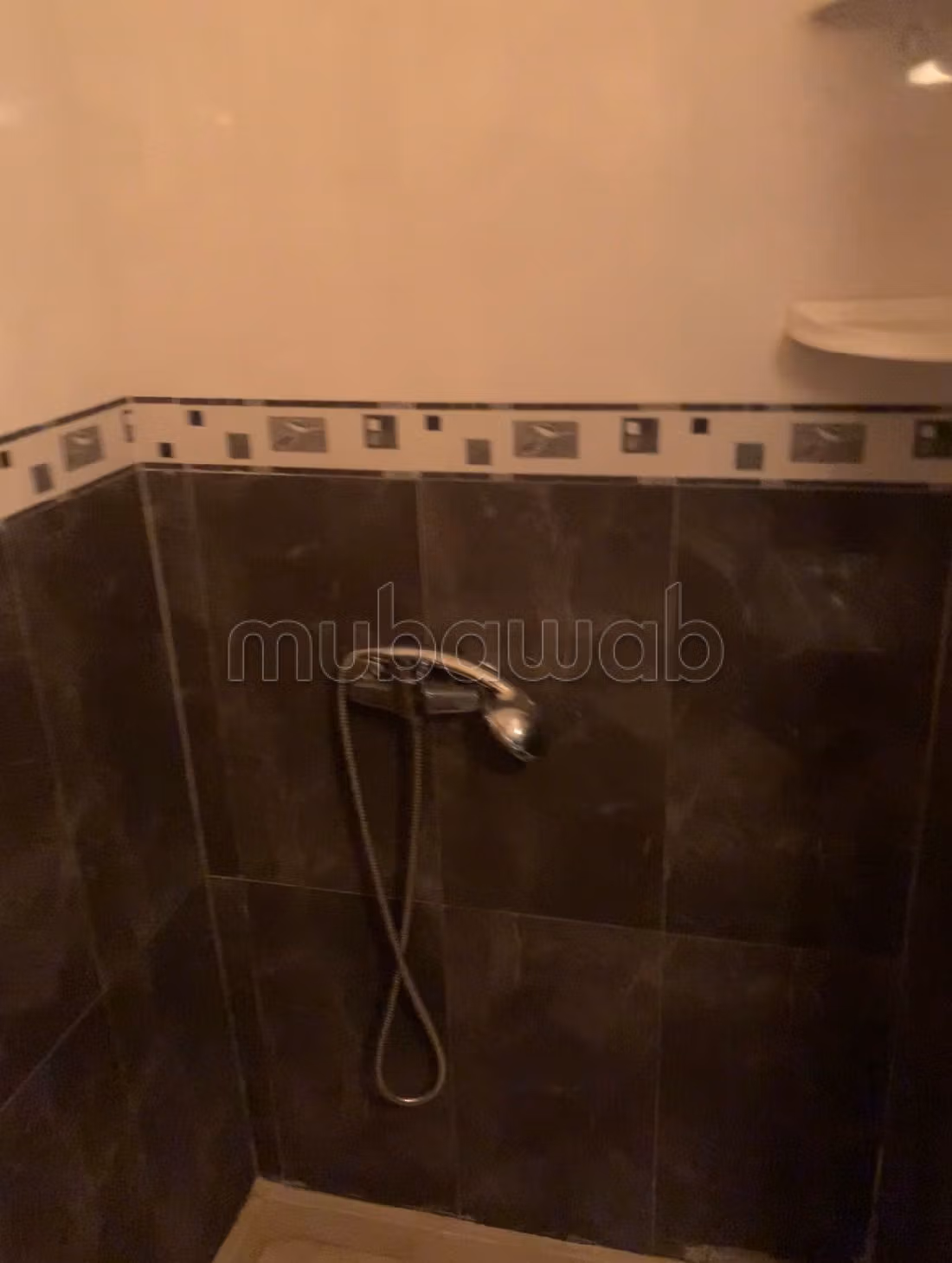 Apartment for sale in Guéliz. 2 rooms. Caretaker service and air conditioning.