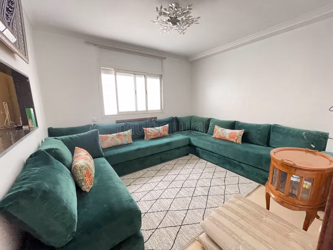 Villa de lujo en venta. 1 dormitorio. Terraza y jardin. 