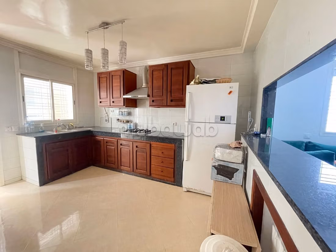 Villa de lujo en venta. 1 dormitorio. Terraza y jardin. 