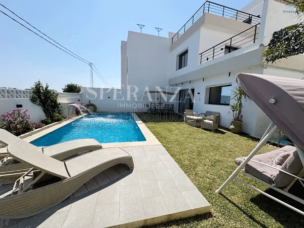 Casa di lusso in affitto a Hammamet Nord. 4 camere. Terrazzo e giardino