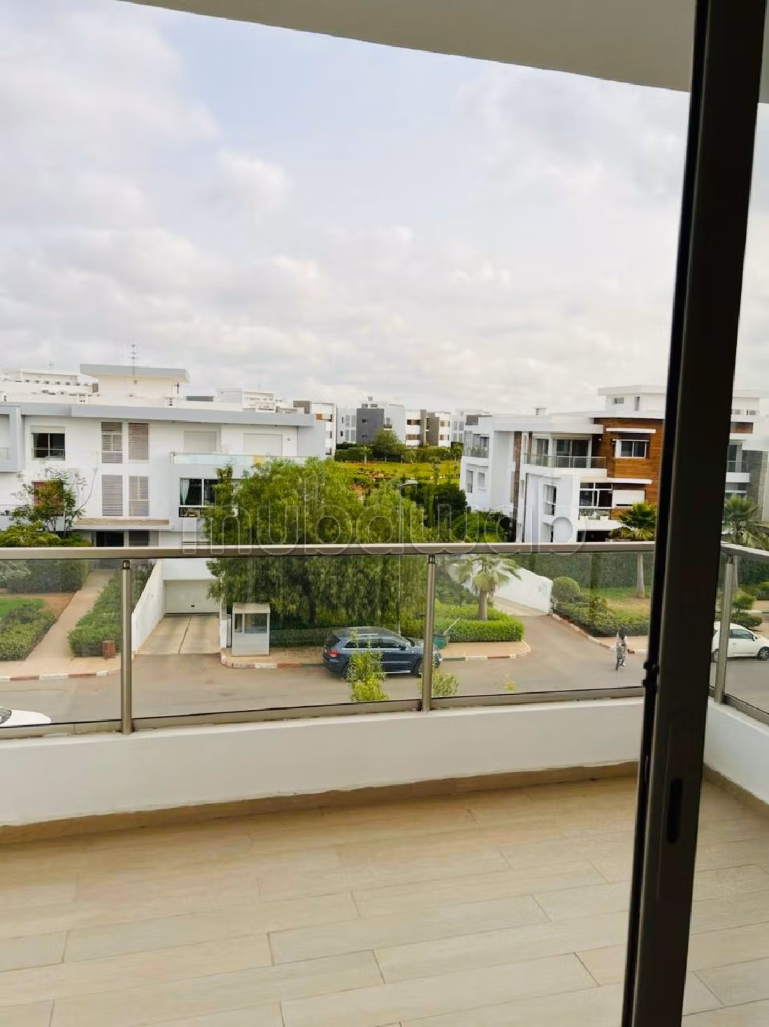 À préstigia bouskoura Apprt à louer