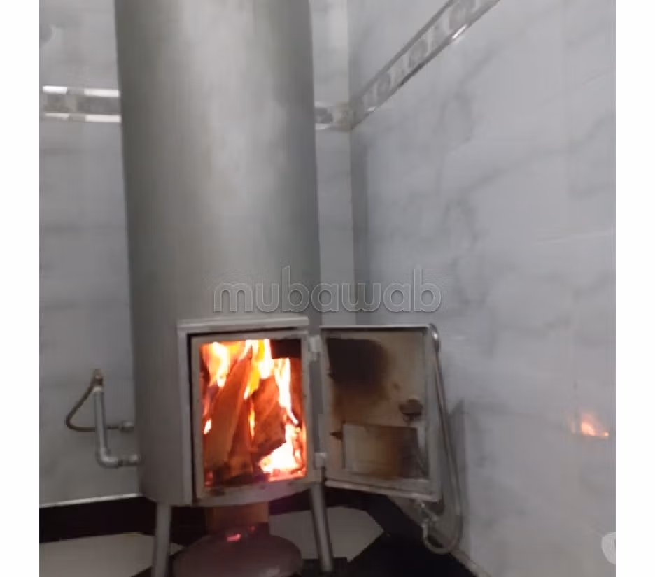 منزل رائع للشراء ب حي السلام. المساحة الإجمالية 250 م². باب متين ومدفئة مركزية