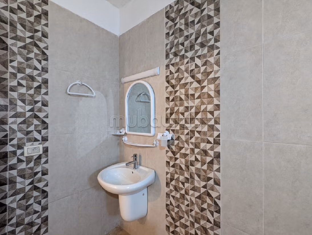 فيلا فخمة للبيع ب جربة. 3 غرف ممتازة. إقامة بالمسبح. 