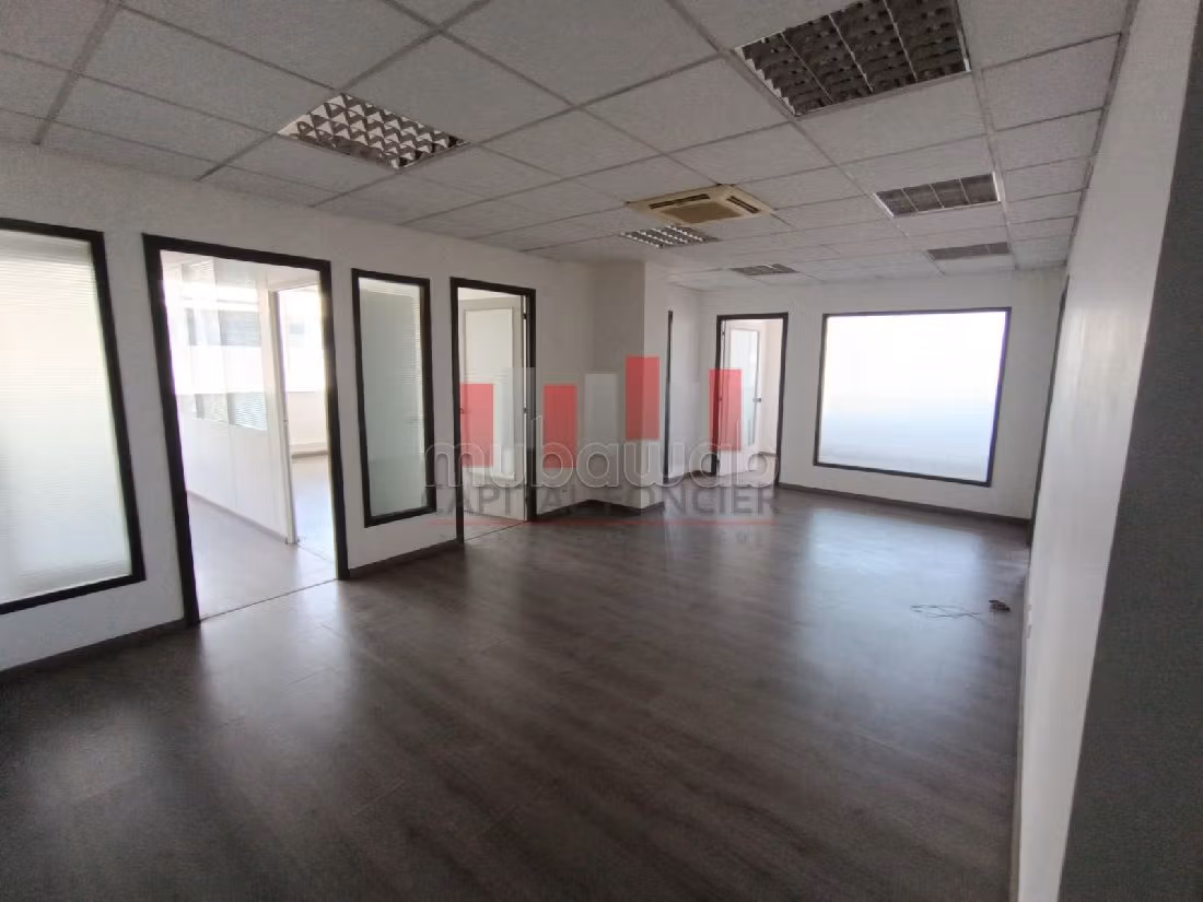 Offices for rent in Sidi Maarouf. Surface area 151 m². 