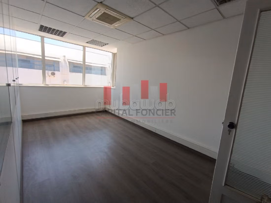Offices for rent in Sidi Maarouf. Surface area 151 m². 