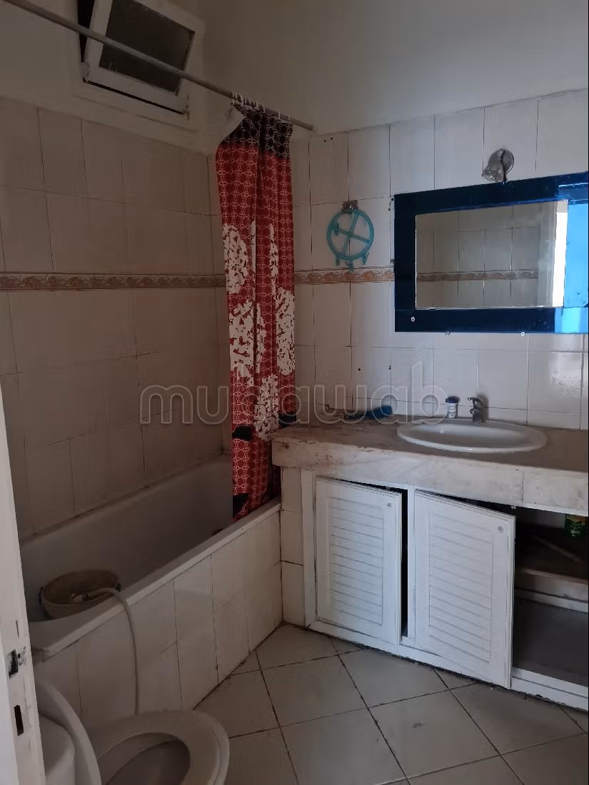 Superbe appartement à vendre à Hay Chmaou. 2 chambres. Salon traditionnel marocain, résidence sécurisée