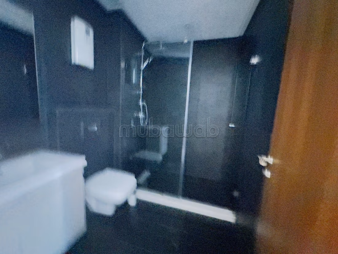 Bonito piso en venta en Casablanca Finance City. Pequeña superficie 130 m². Armarios. 