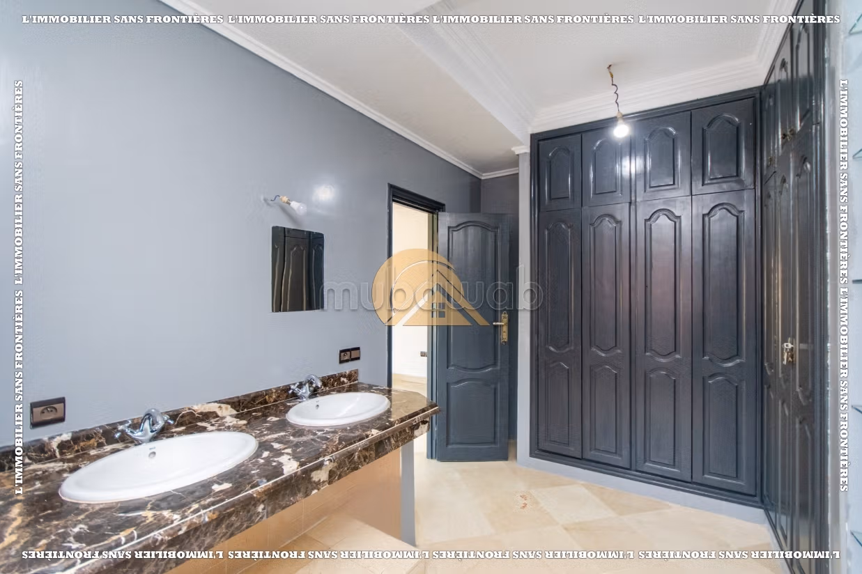 Villa vide à vendre de 350m², avec piscine privée, Targa